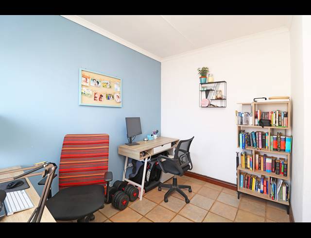 3 BEDROOM TOWNHOUSE FOR SALE IN FAIRLAND
